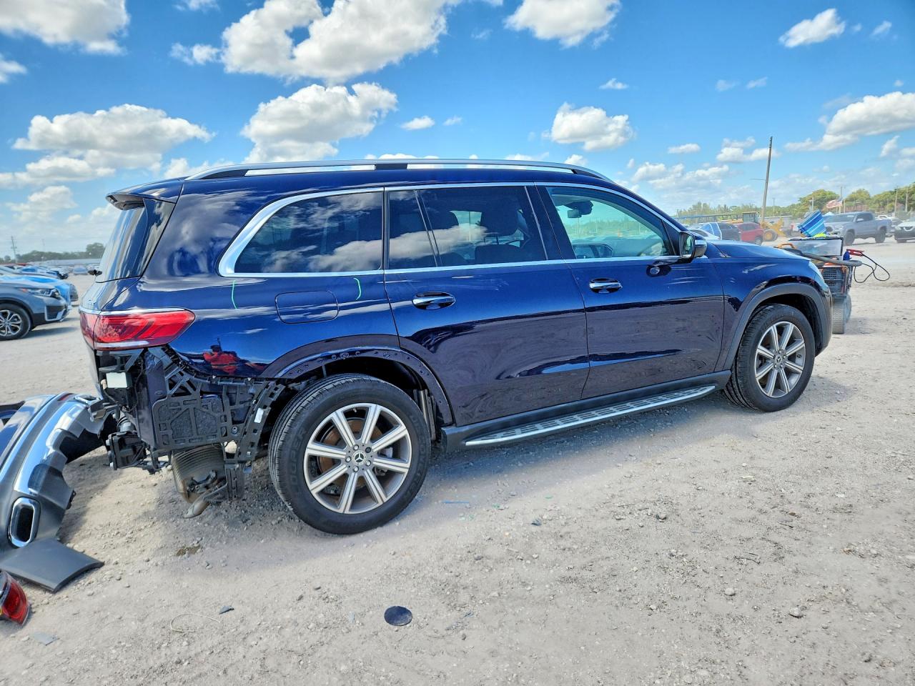 2021 Mercedes-Benz Gls-class VIN 4JGFF5KE6MA443487 photo 3