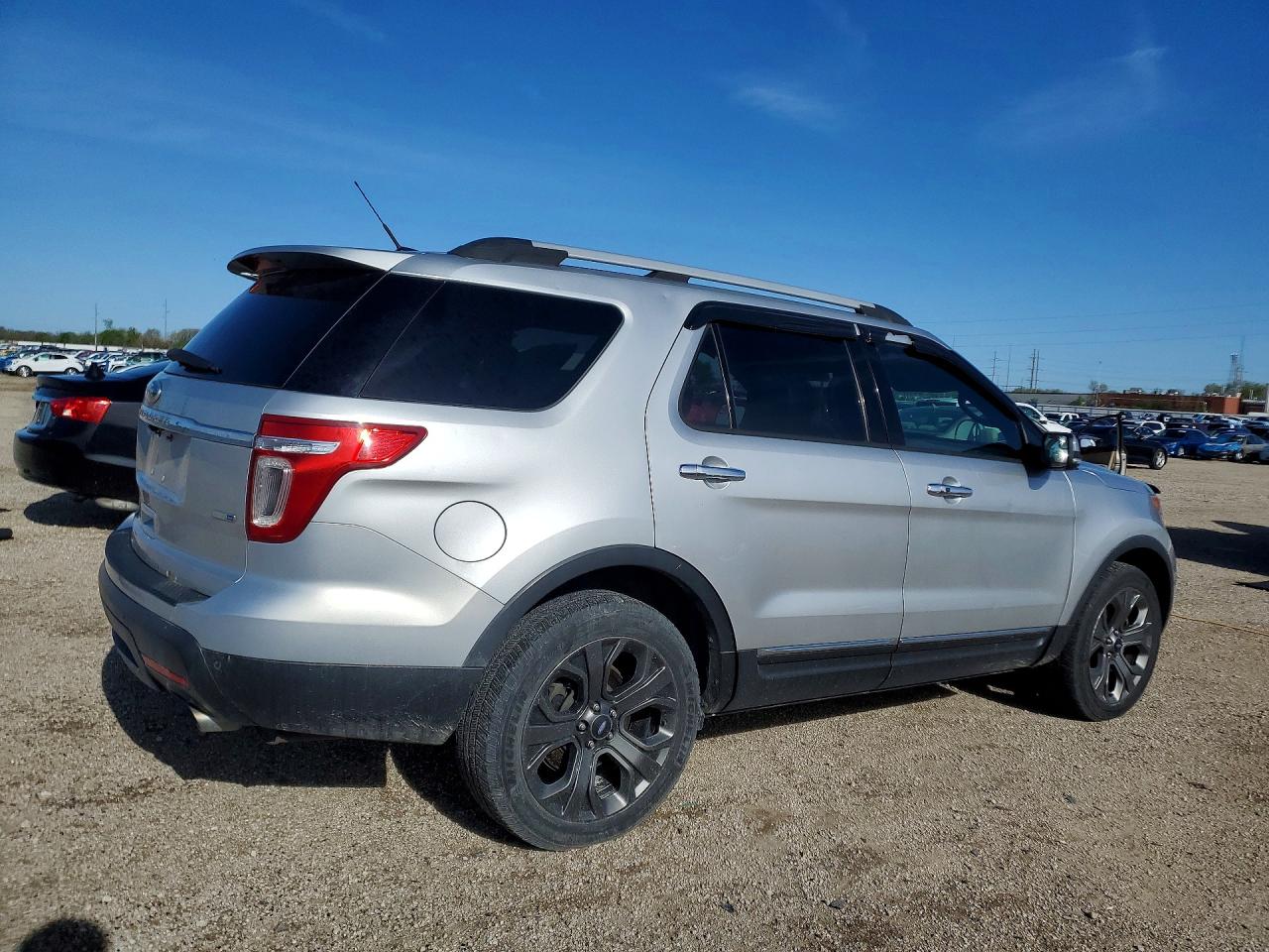 2013 Explorer VIN 1FM5K8F80DGA40700 photo 3