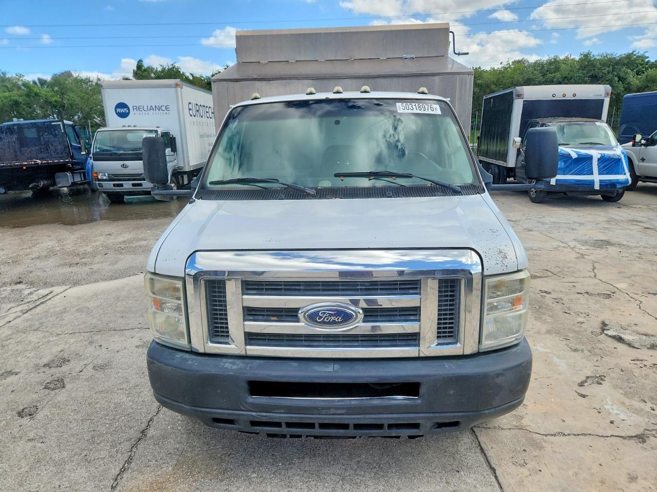 2011 Ford Econoline VIN 1FDXE4FS8BDA96693 photo 5