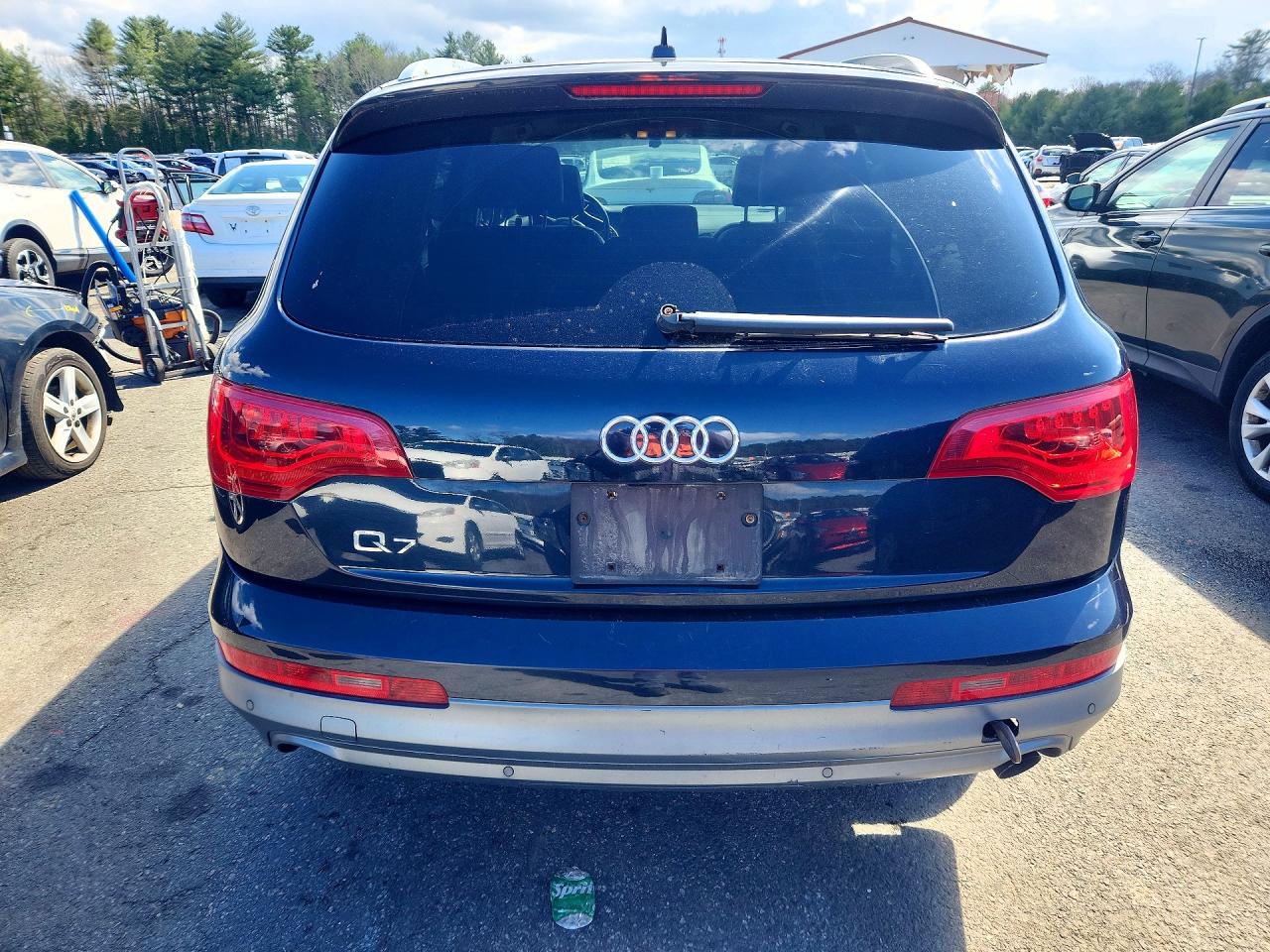 2011 Audi Q7 VIN WA1LGAFE5BD010000 photo 6