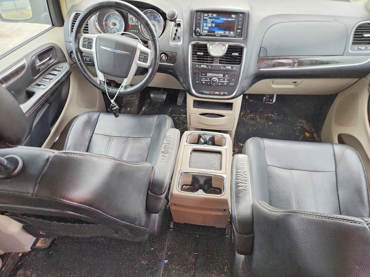 2014 Chrysler Minivan VIN 2C4RC1CG4ER228674 photo 8
