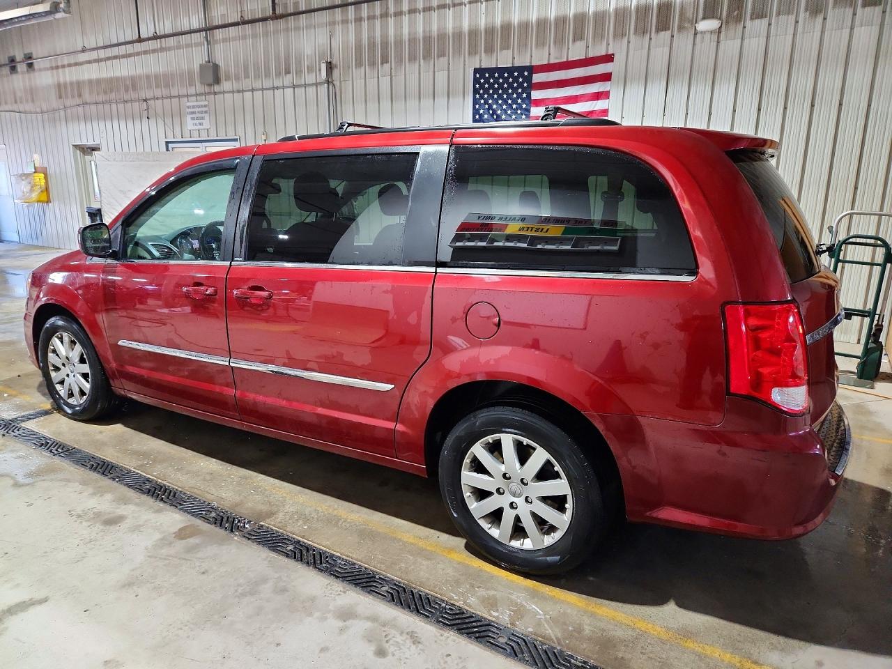 2014 Chrysler Minivan VIN 2C4RC1BG4ER159129 photo 2