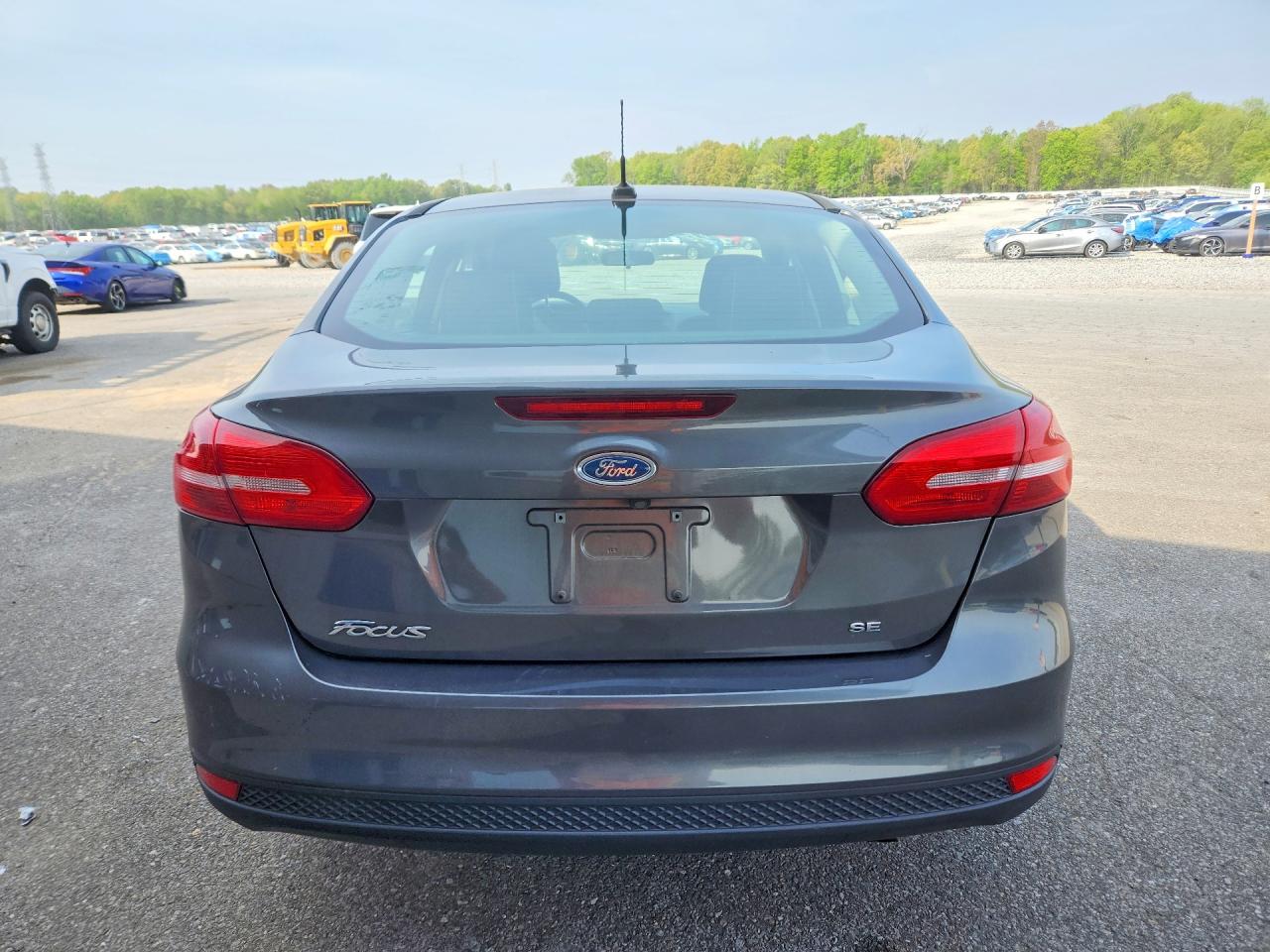 2016 Ford All models VIN 1FADP3F27GL226347 photo 6