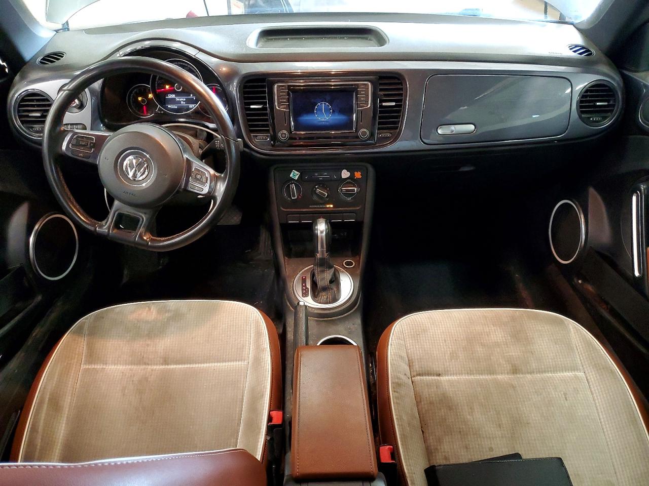 2016 Volkswagen Beetle VIN 3VWF17AT5GM637625 photo 8