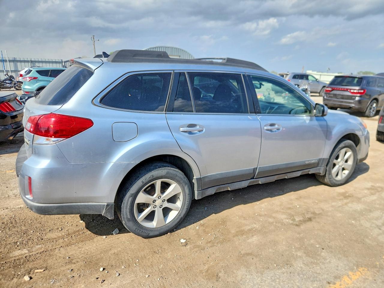 2014 Subaru Outback VIN 4S4BRCCC1E3234011 photo 3