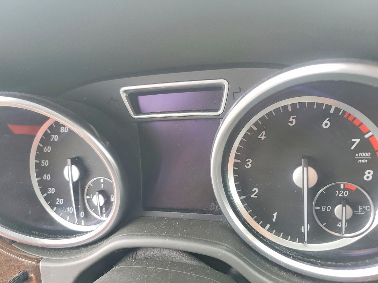 2014 Mercedes-Benz M-class VIN 4JGDA5HB2EA384264 photo 9
