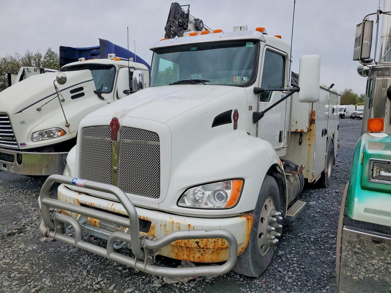 2018 KENWORTH All other VIN 2NKHHM6X4JM198124 photo 1