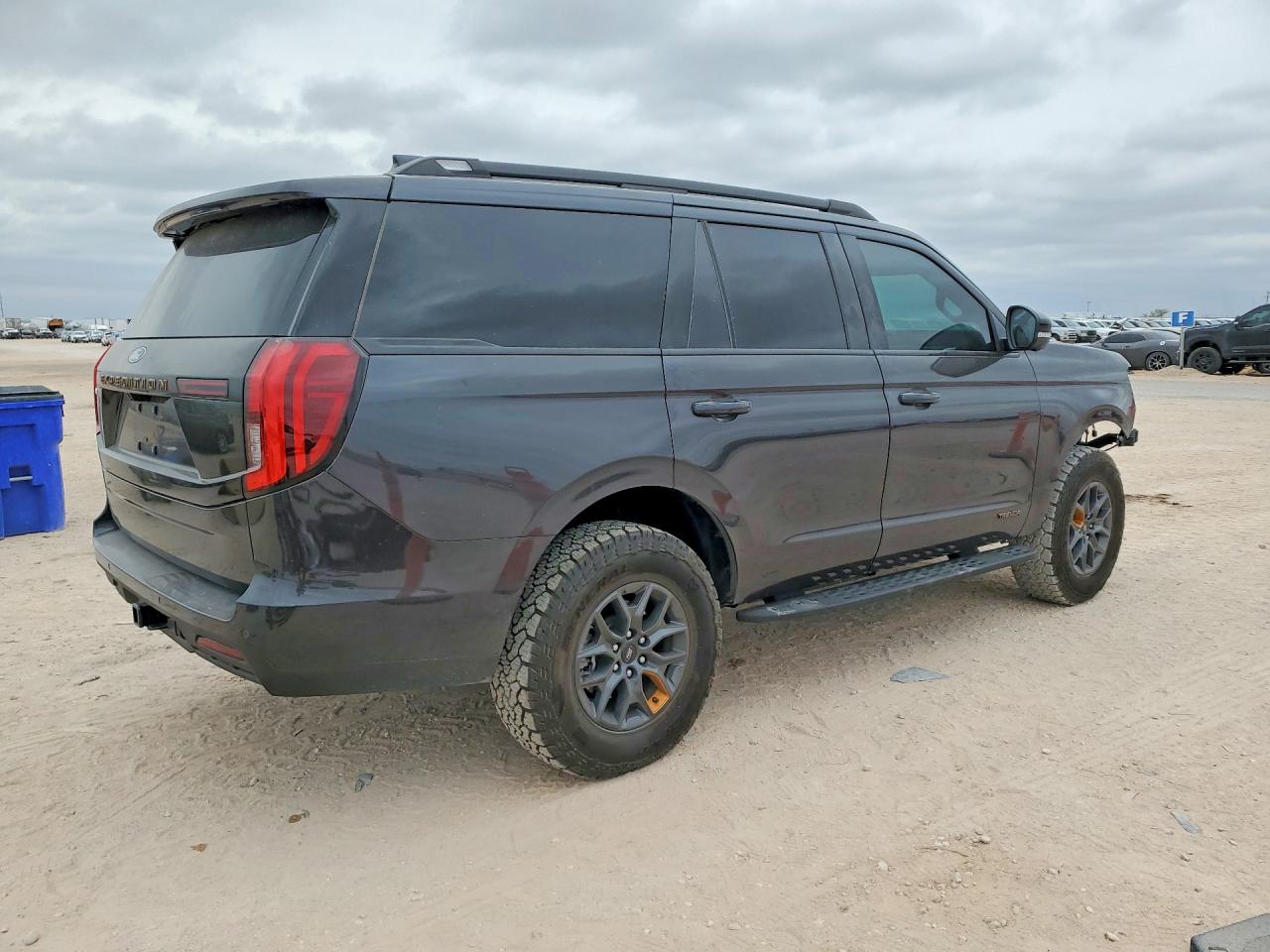 2026 Ford Expedition VIN 1FMJU1RG4TEA03145 photo 3