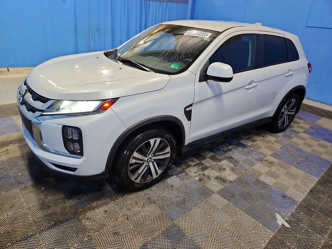 2022 Mitsubishi Outlander VIN JA4APUAU3NU021900 photo 1