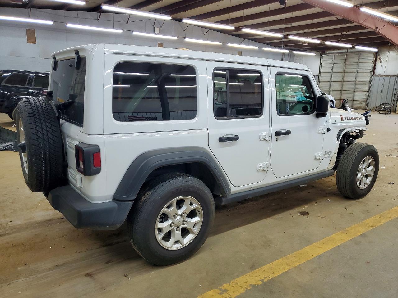 2021 Jeep Wrangler / VIN 1C4HJXDN8MW564478 photo 3