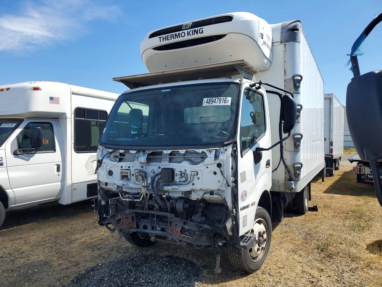 2020 HINO All other VIN JHHHDM2H2LK004526 photo 1