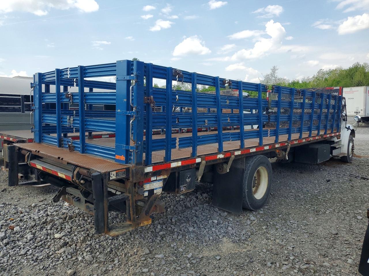 2017 FREIGHTLINER All other VIN 1FVACXDT7HHJF1570 photo 3