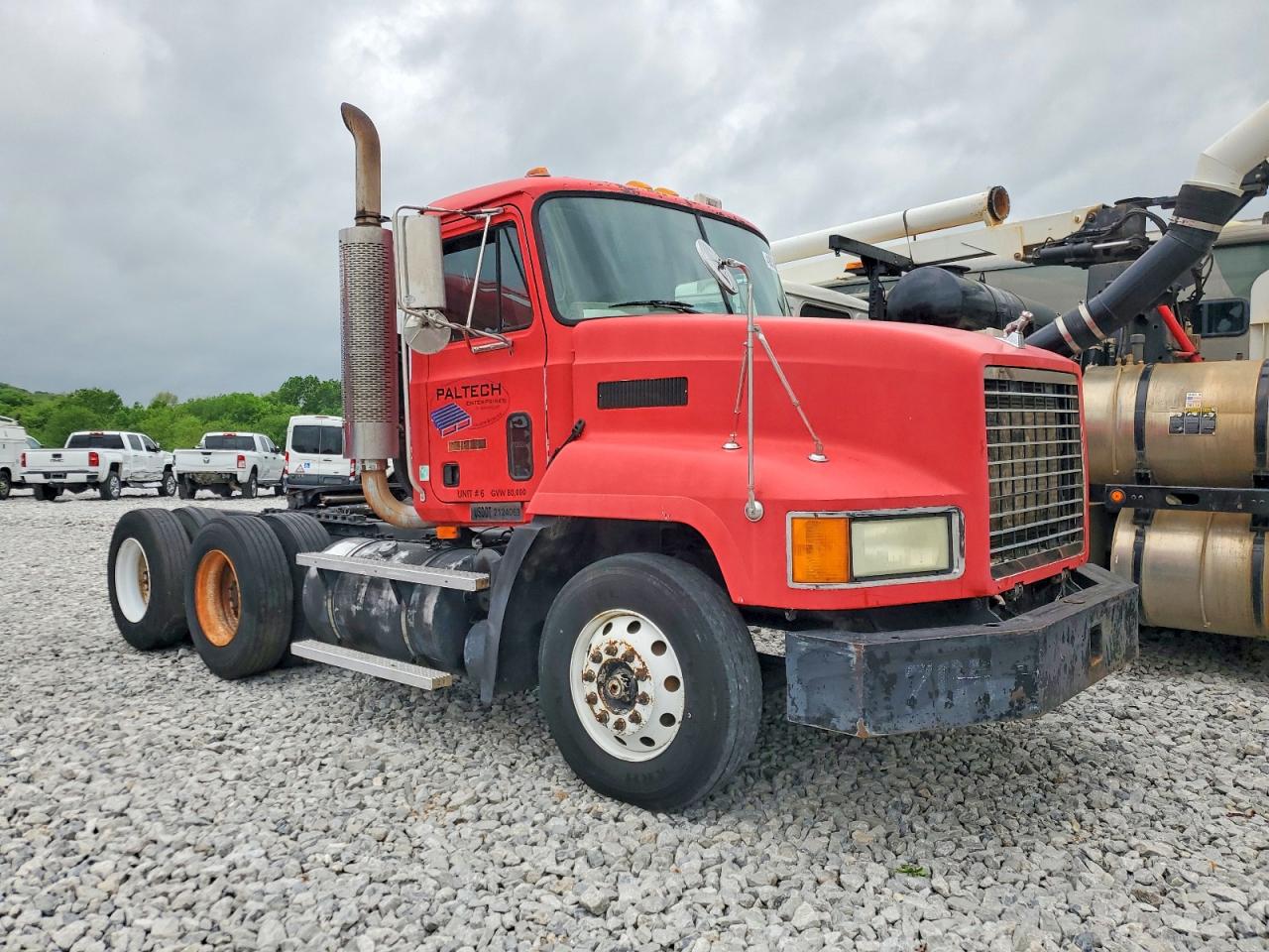 2001 MACK All other VIN 1M1AA13Y11W138203 photo 1
