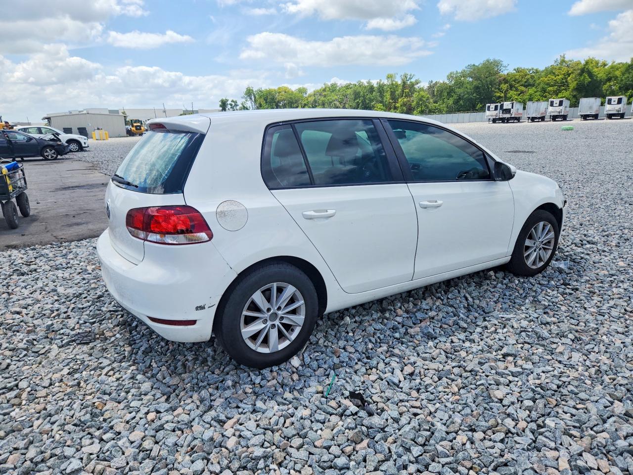 2011 VOLKSWAGEN Golf VIN WVWDA7AJ9BW157105 photo 3