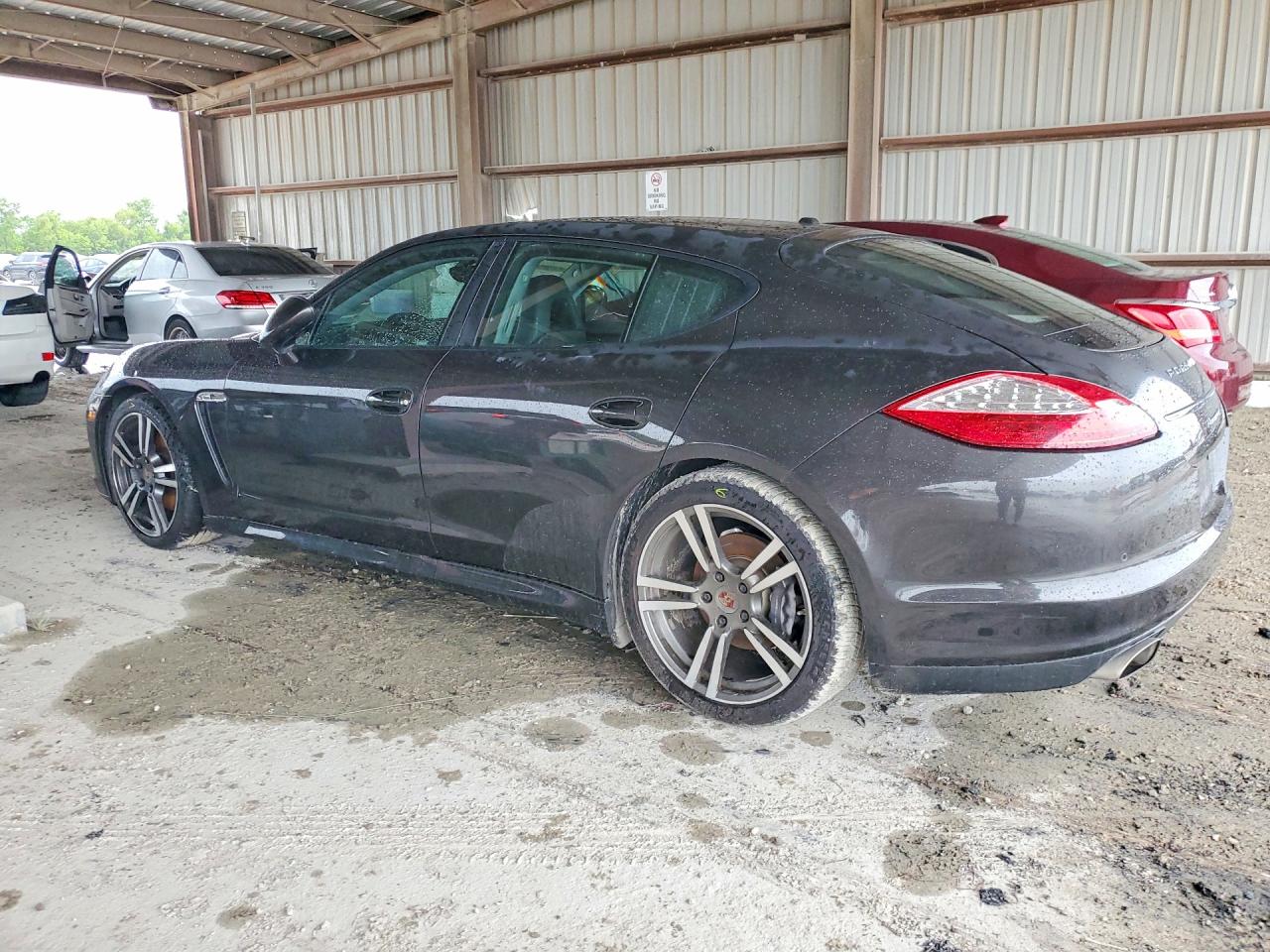 2012 Porsche Panamera VIN WP0AA2A73CL017760 photo 2
