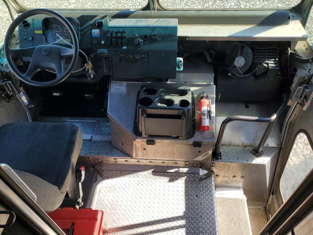 2020 FREIGHTLINER All other VIN 4UZAC2EA7LCMH7754 photo 8