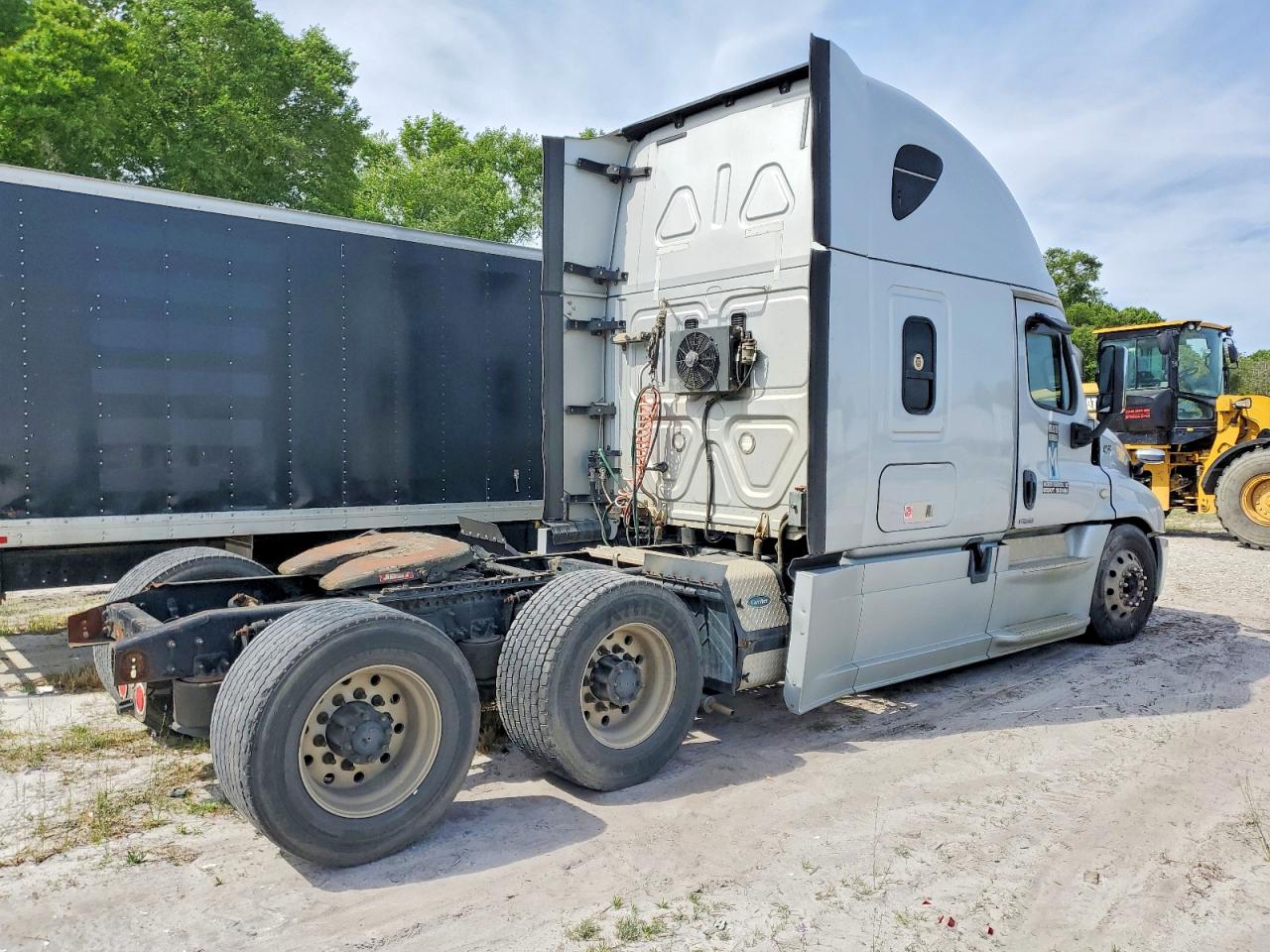 2016 FREIGHTLINER All other VIN 3AKJGLD55GSGN4069 photo 4