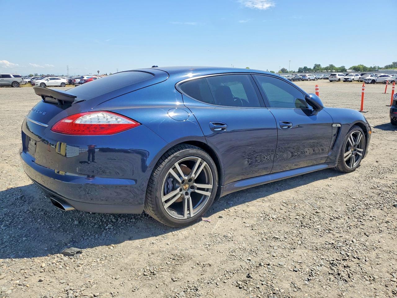 2012 PORSCHE Panamera VIN WP0AA2A73CL015636 photo 3