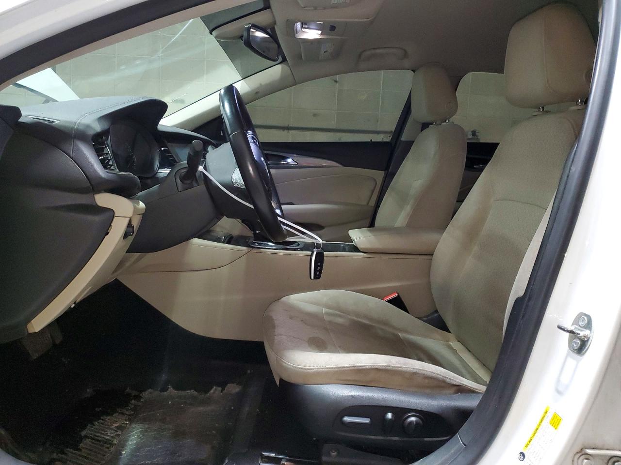 2019 Buick Regal VIN W04GL6SX2K1009356 photo 7