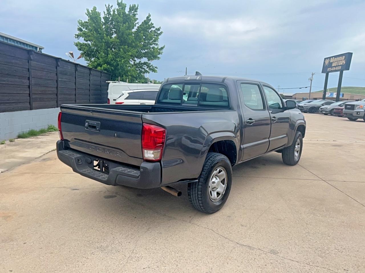 2018 Toyota Tacoma sr VIN 5TFAX5GN7JX104508 photo 4