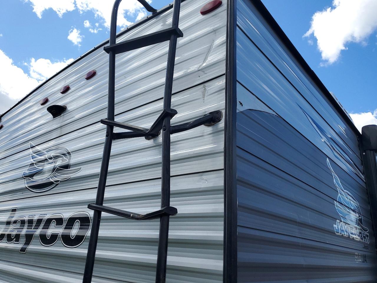 2020 JAYCO Jay flight VIN 1UJBJ0BN8L7580222 photo 9