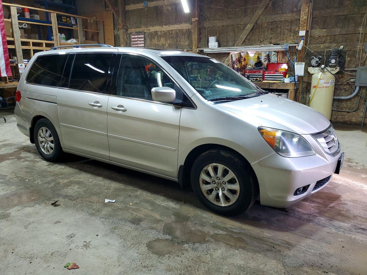 2008 Honda Odyssey VIN 5FNRL38608B407080 photo 4