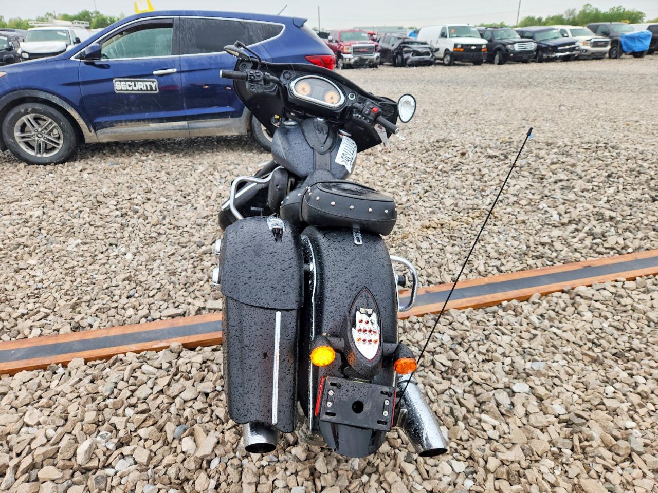 2016 INDIAN Motorcycle VIN 56KTCDAAXG3340519 photo 4
