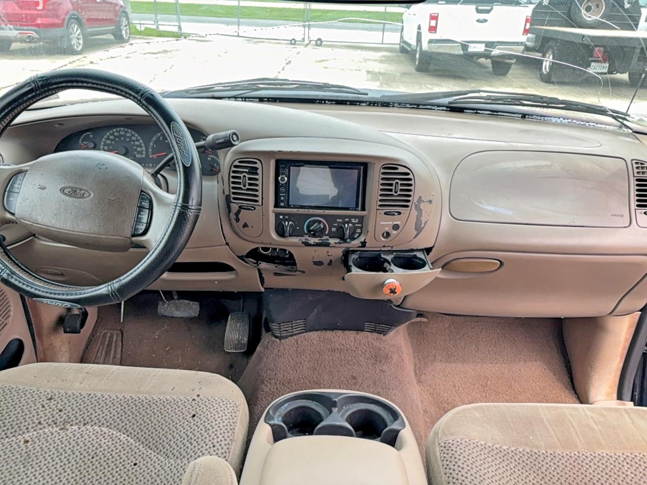 2002 Ford F150 VIN 1FTRX17W72NB36764 photo 9