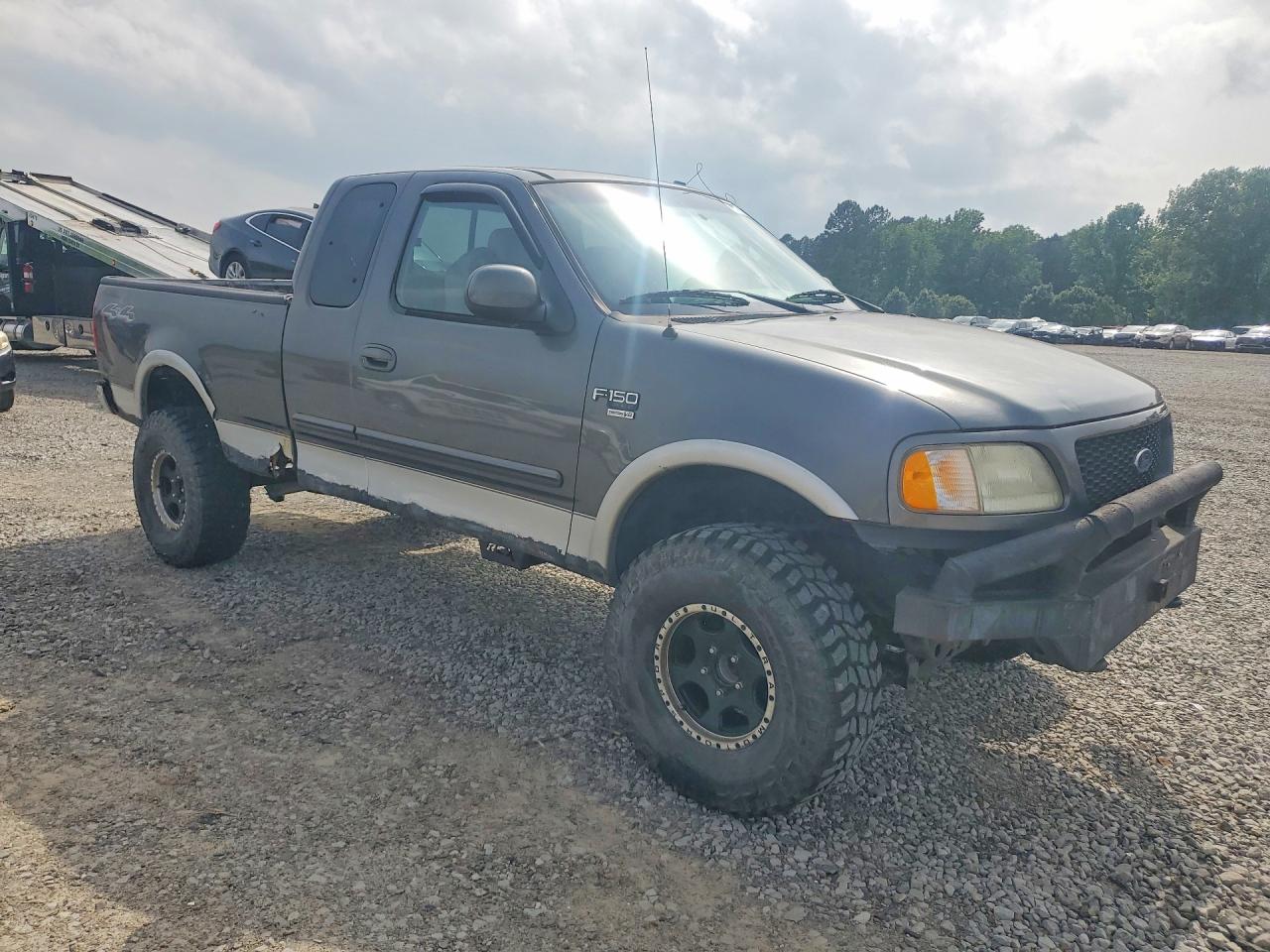 2002 Ford F150 VIN 1FTRX18L12NA53383 photo 4