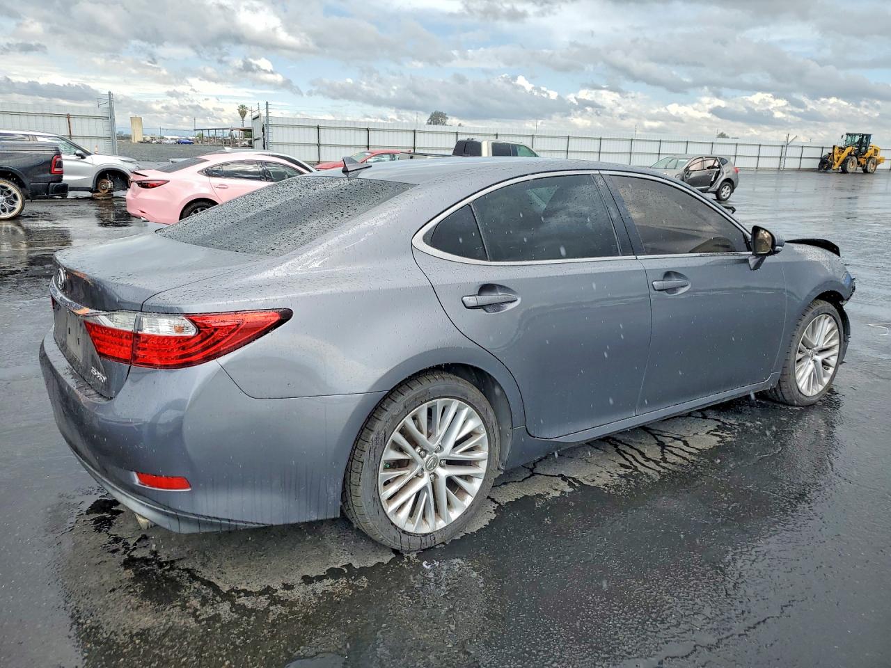 2014 Lexus ES350 VIN JTHBK1GGXE2118613 photo 3