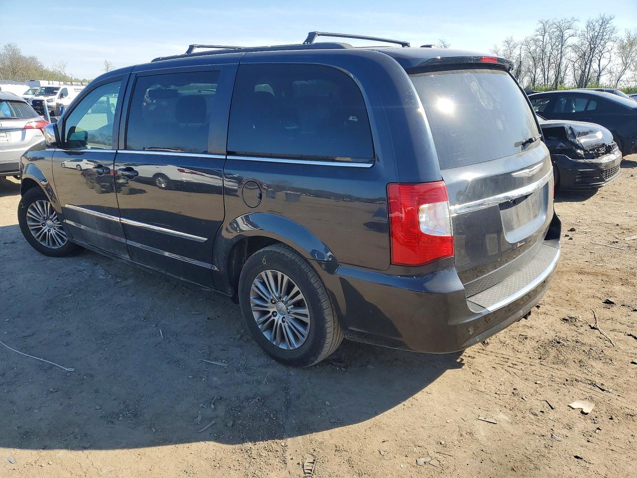 2014 Chrysler Minivan VIN 2C4RC1CG7ER250166 photo 2