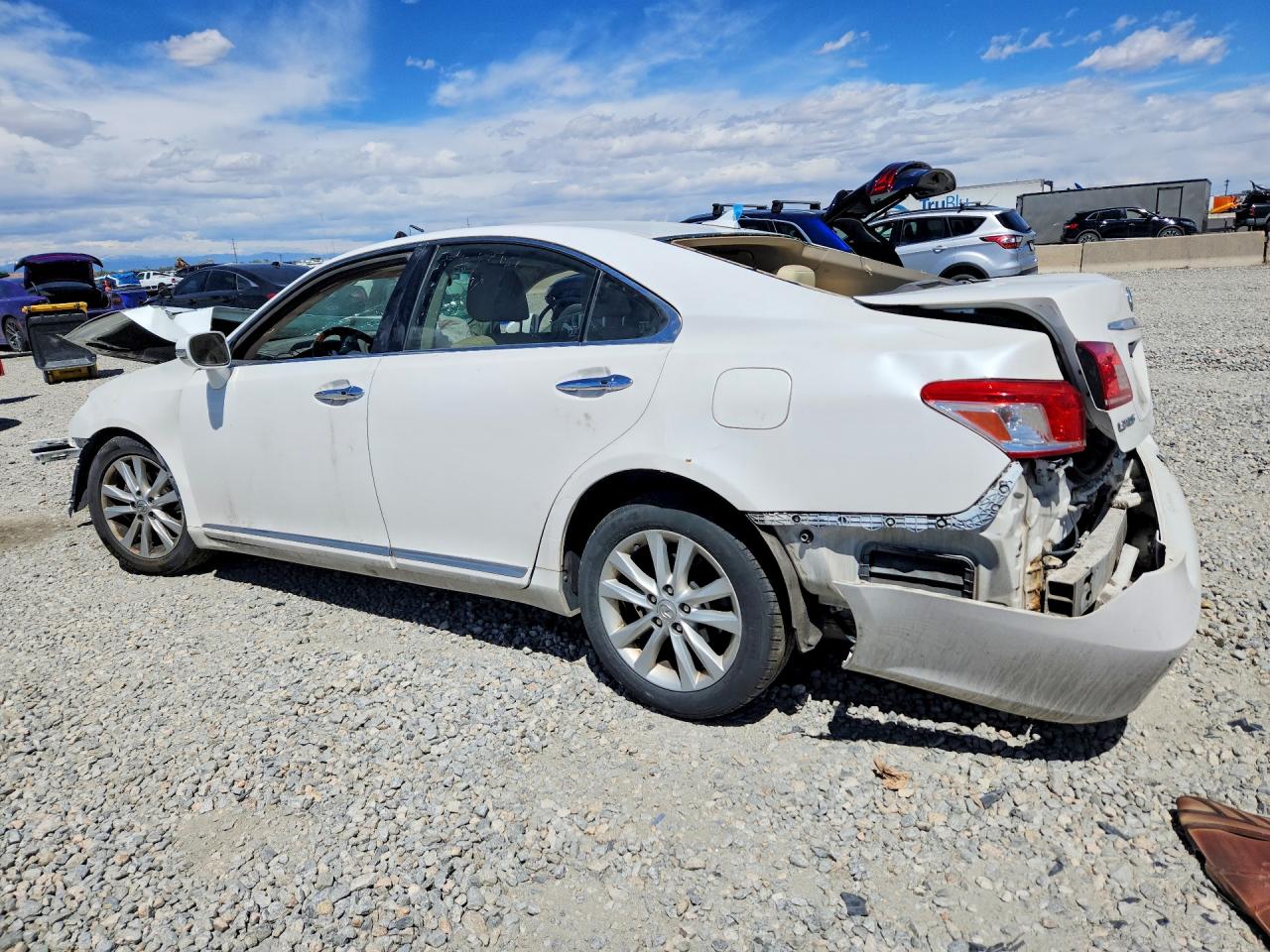 2010 Lexus ES350 VIN JTHBK1EG6A2406609 photo 2