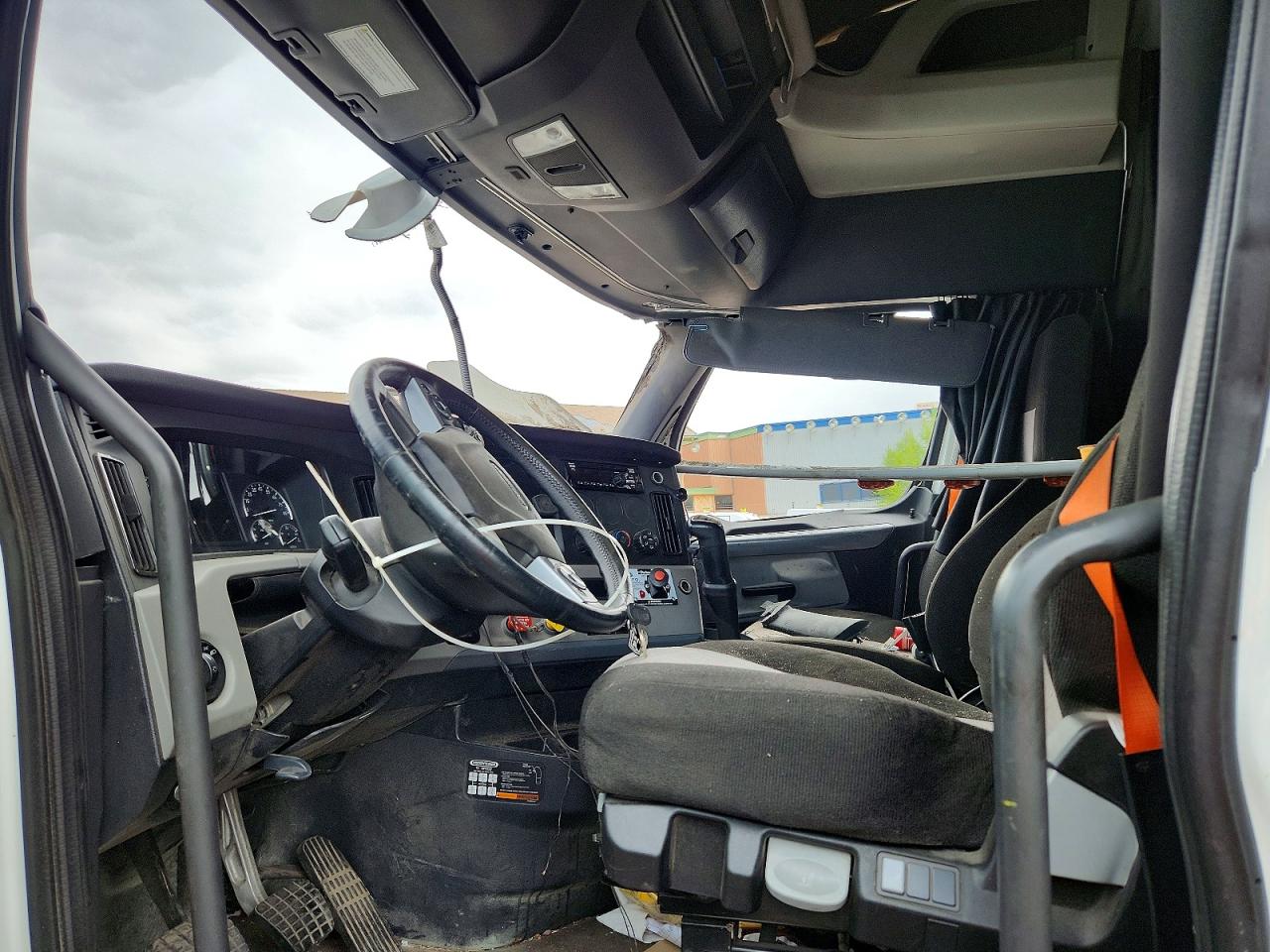 2022 FREIGHTLINER All other VIN 3AKJHHDV7NSNC5704 photo 5