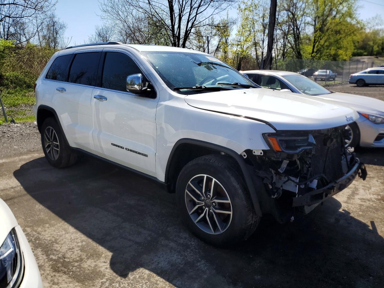 2020 Jeep Cherokee VIN 1C4RJEBG8LC318298 photo 4