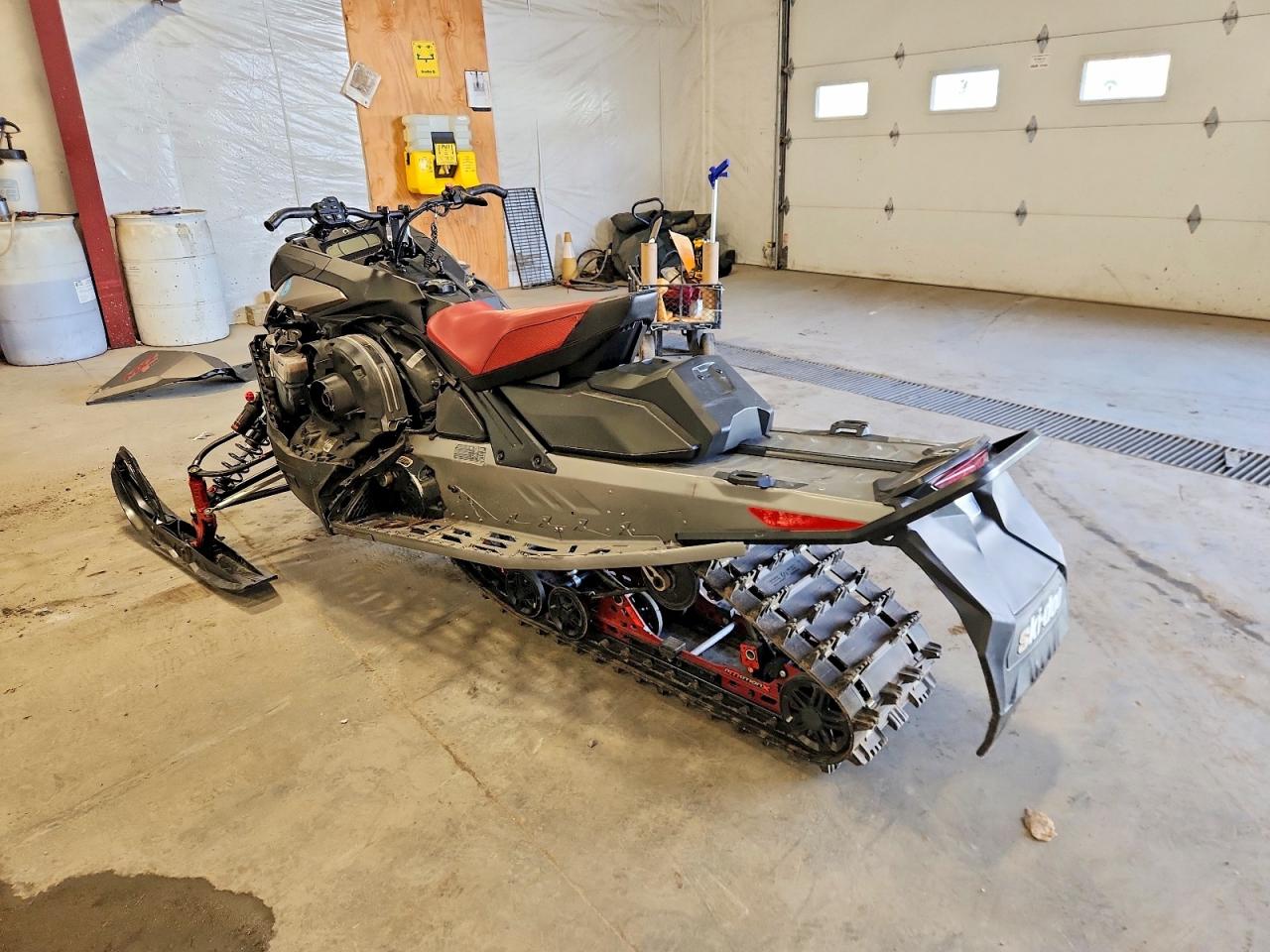 2023 SKI Mxz800 VIN 2BPSMVPE7PV000094 photo 3