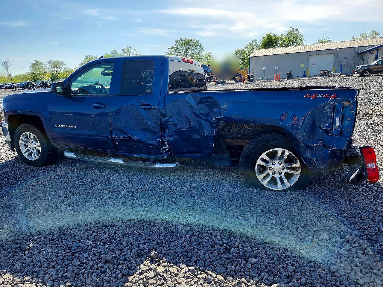 2019 Chevrolet All models VIN 2GCVKPEC1K1201909 photo 2