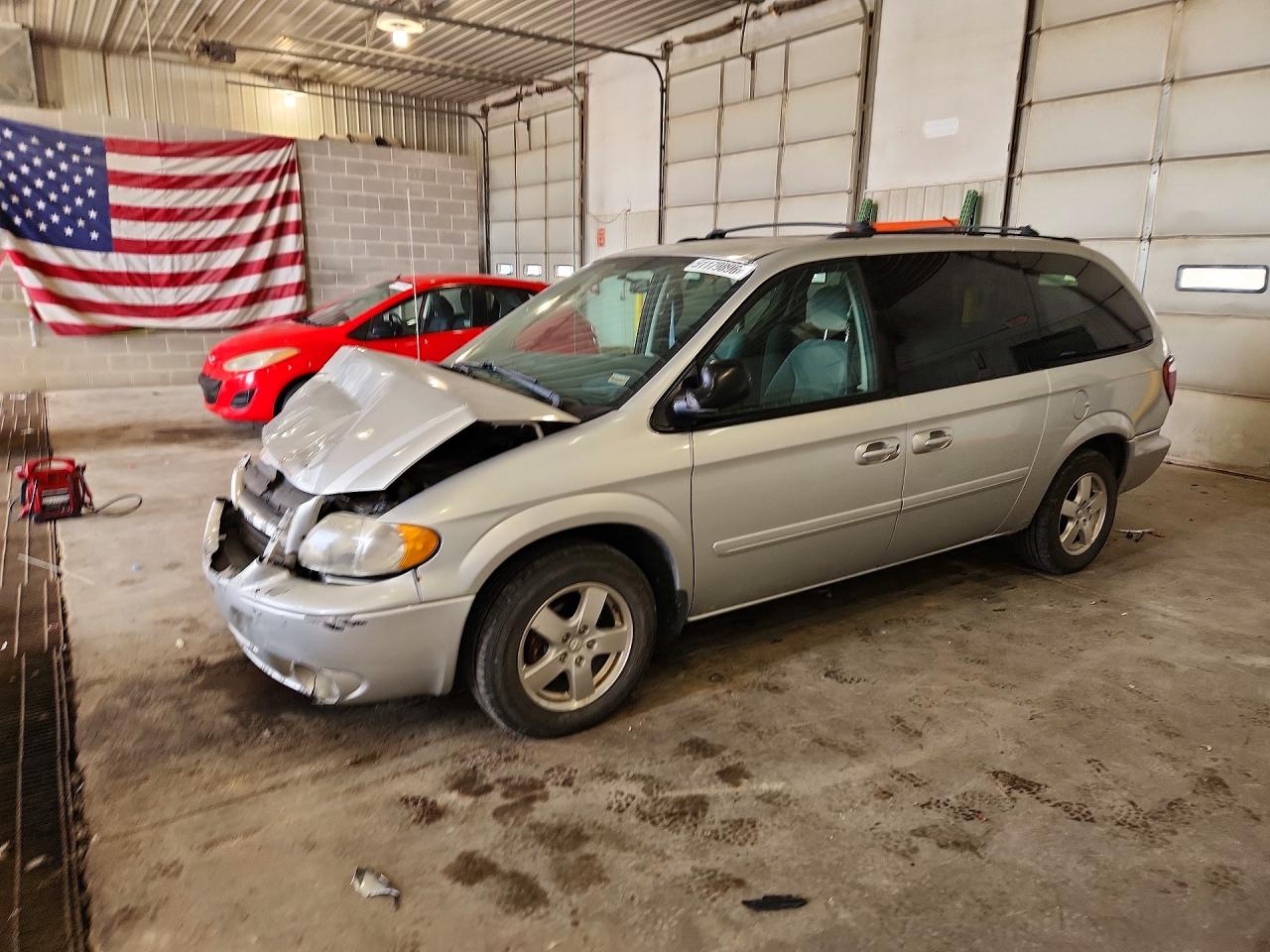 2005 Dodge Caravan VIN 2D4GP44L65R267052 photo 1