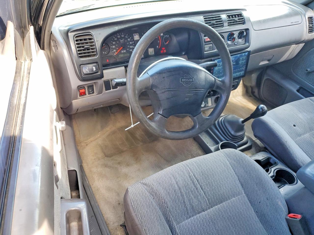 2000 Nissan Frontier VIN 1N6DD26S3YC355584 photo 8