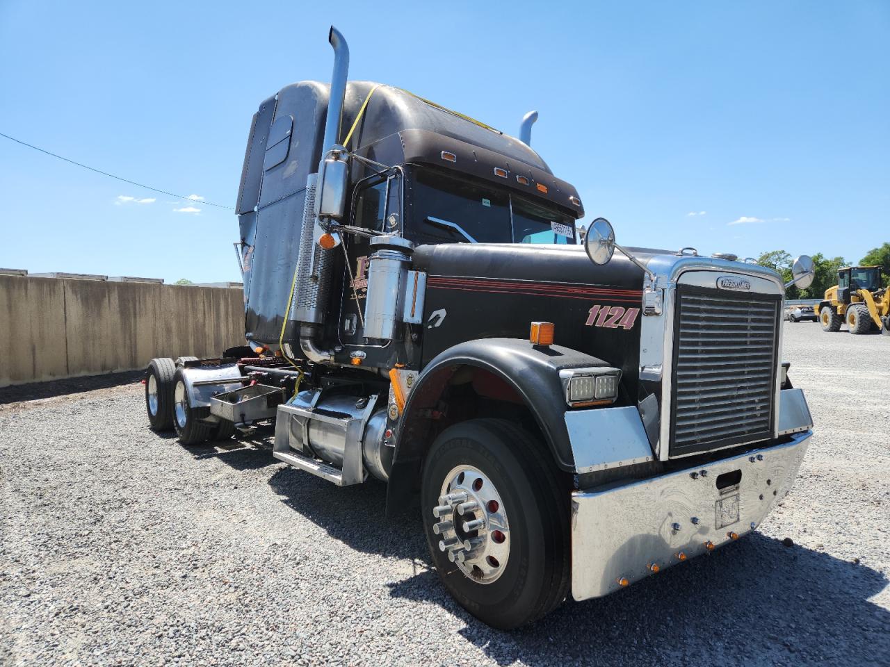 1998 FREIGHTLINER All other VIN 1FUPDSZB9WL905744 photo 1