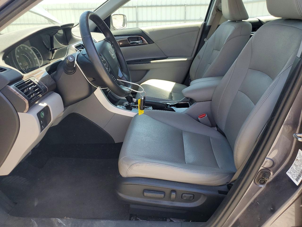 2017 Honda Accord VIN 1HGCR2F94HA206367 photo 7