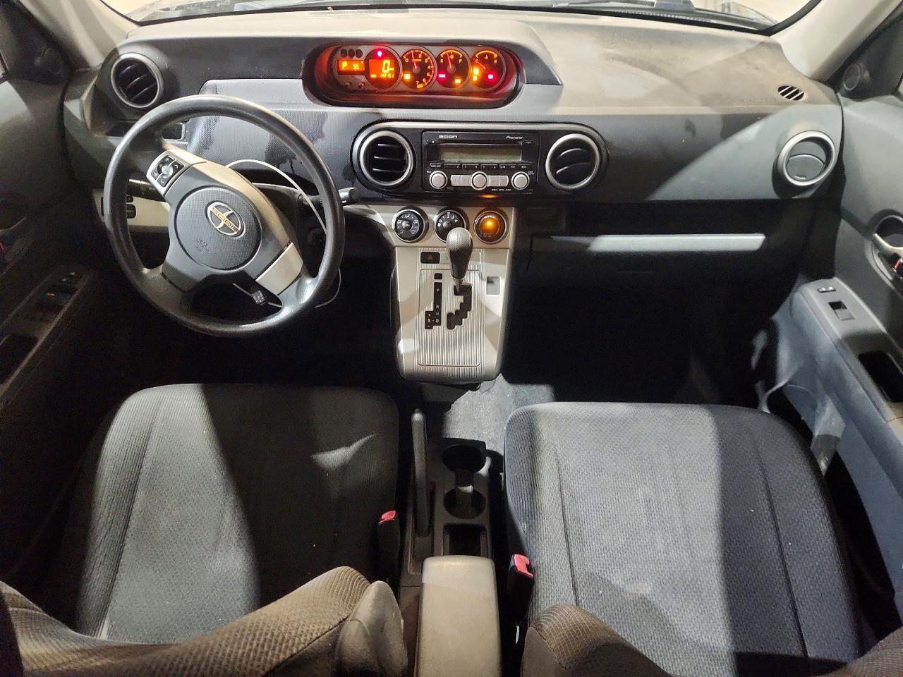 2008 Toyota Scion VIN JTLKE50E581010147 photo 8