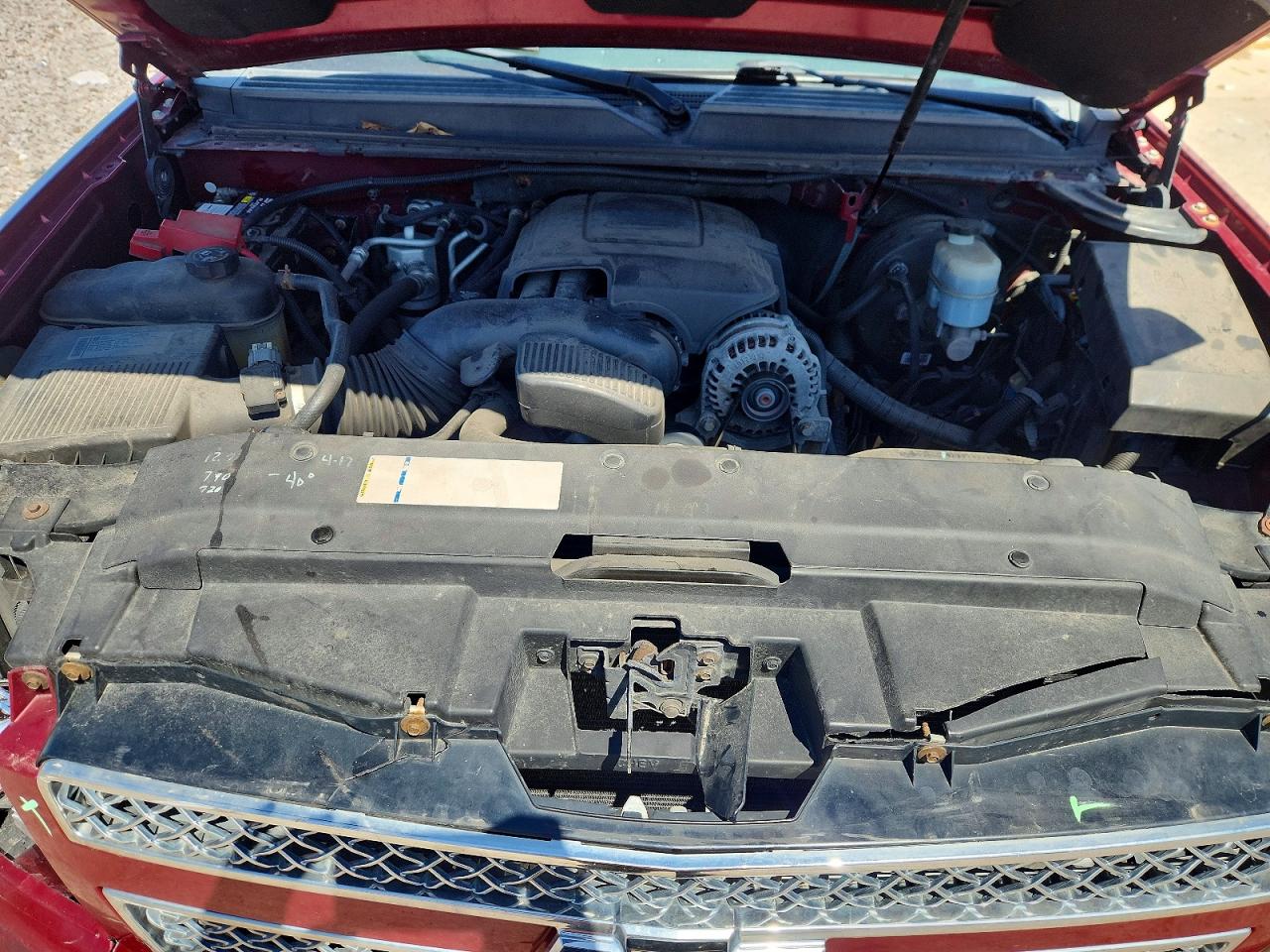 2010 Chevrolet Suburban VIN 1GNUKKE39AR278913 photo 11
