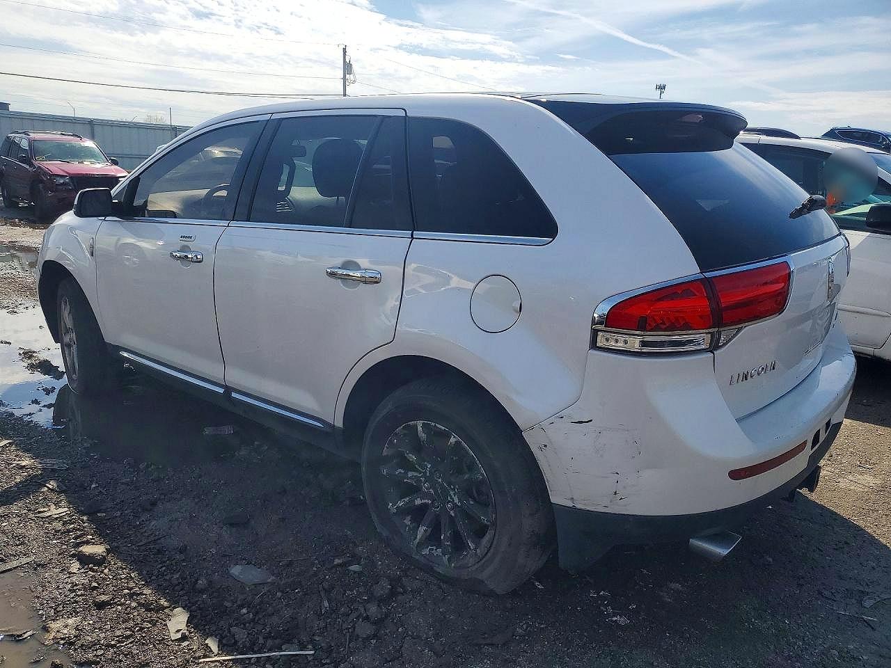 2013 LINCOLN Mkx VIN 2LMDJ8JK7DBL43387 photo 2