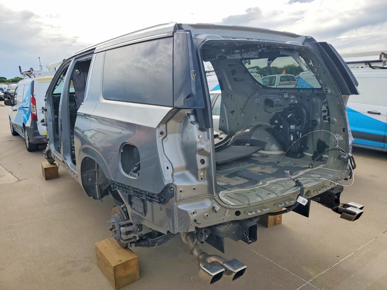 2025 GMC Yukon VIN 1GKS2JRL2SR232186 photo 2