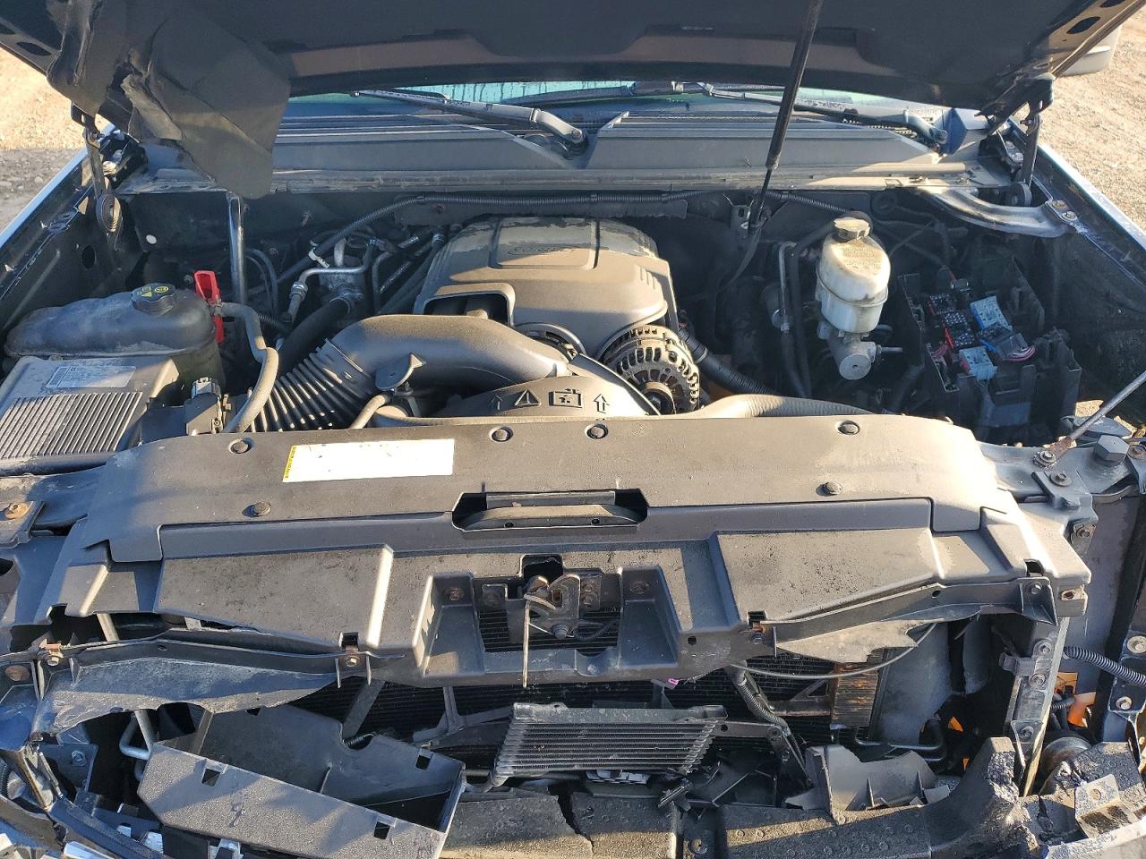 2011 Chevrolet Suburban VIN 1GNWKLEG6BR122928 photo 12