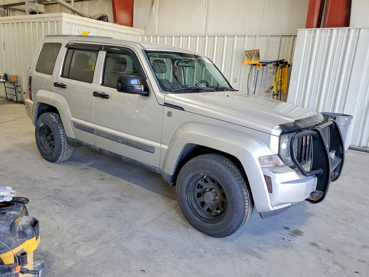 2011 Jeep Liberty VIN 1J4PN2GKXBW575011 photo 4