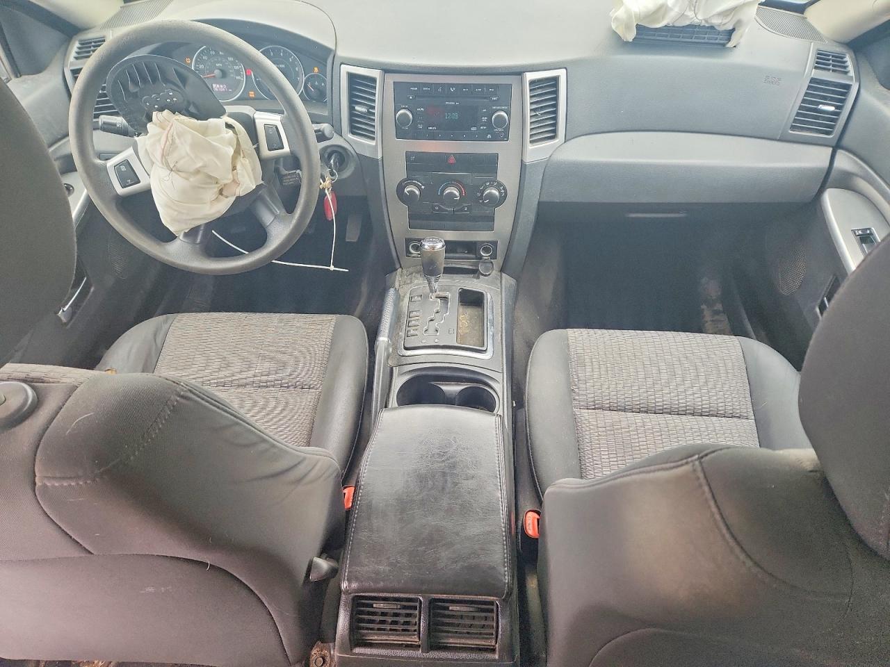 2009 JEEP Cherokee VIN 1J8GR48K29C512879 photo 8