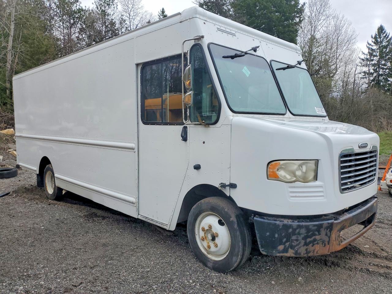 2010 FREIGHTLINER All other VIN 4UZAAPDUXACAS5512 photo 4
