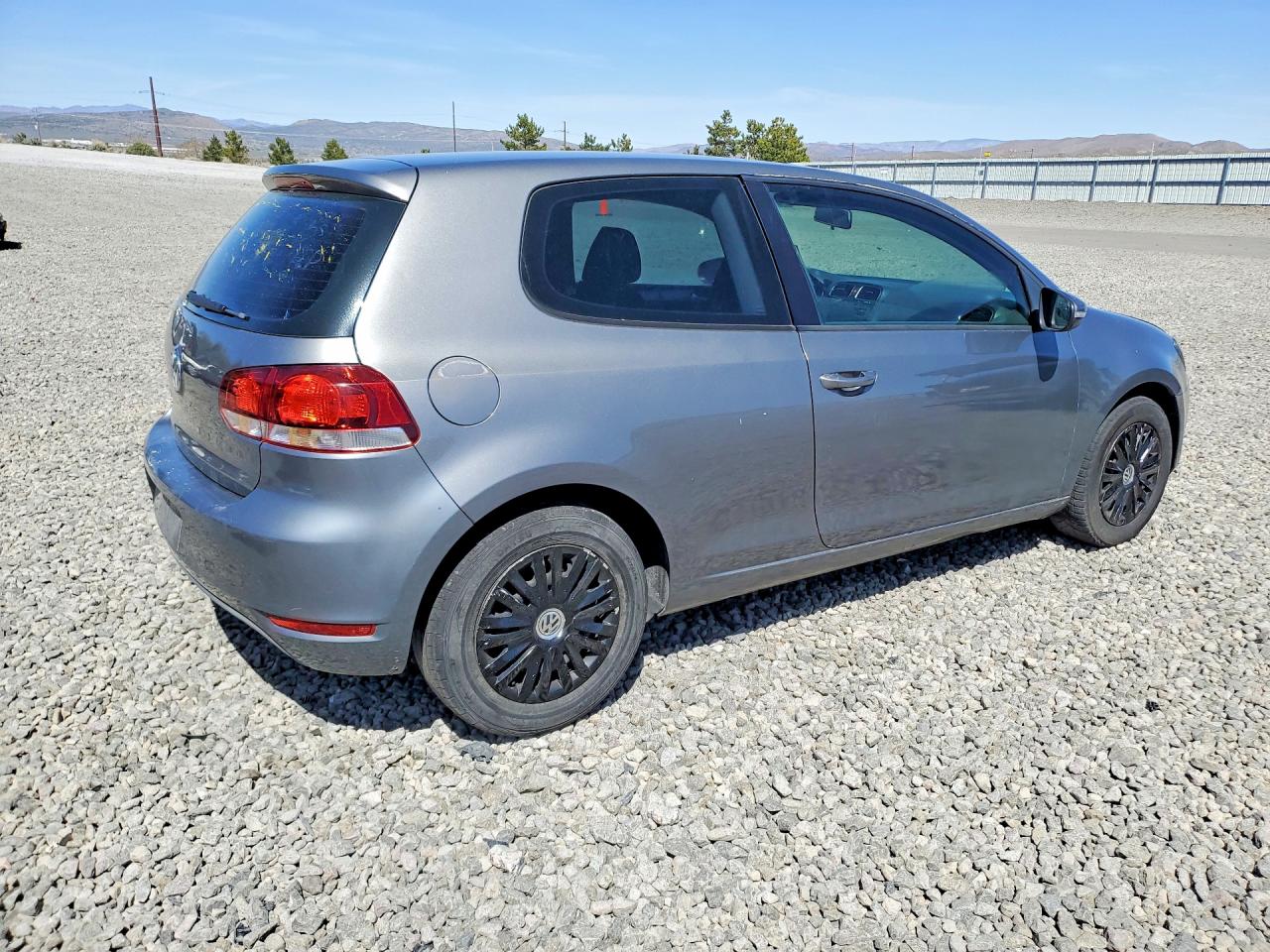 2011 Volkswagen Golf VIN WVWBB7AJXBW142343 photo 3