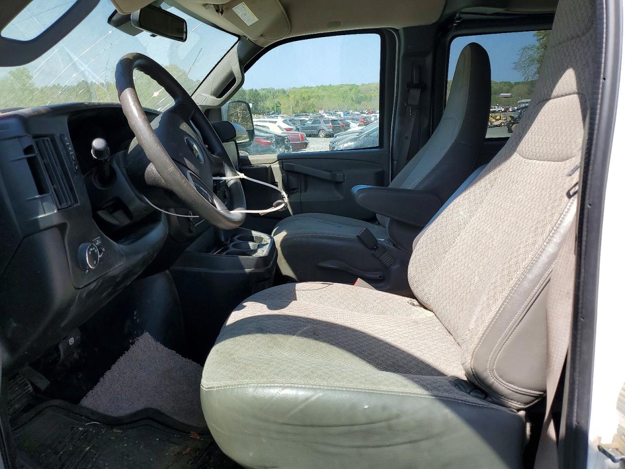 2020 Chevrolet Express VIN 1GAZGPFG3L1172269 photo 7